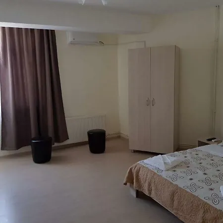 Πανσιόν Nicol